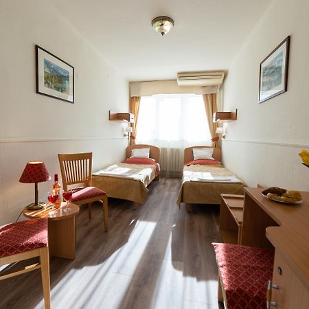 Hotel Alfa Art Budapest Extérieur photo